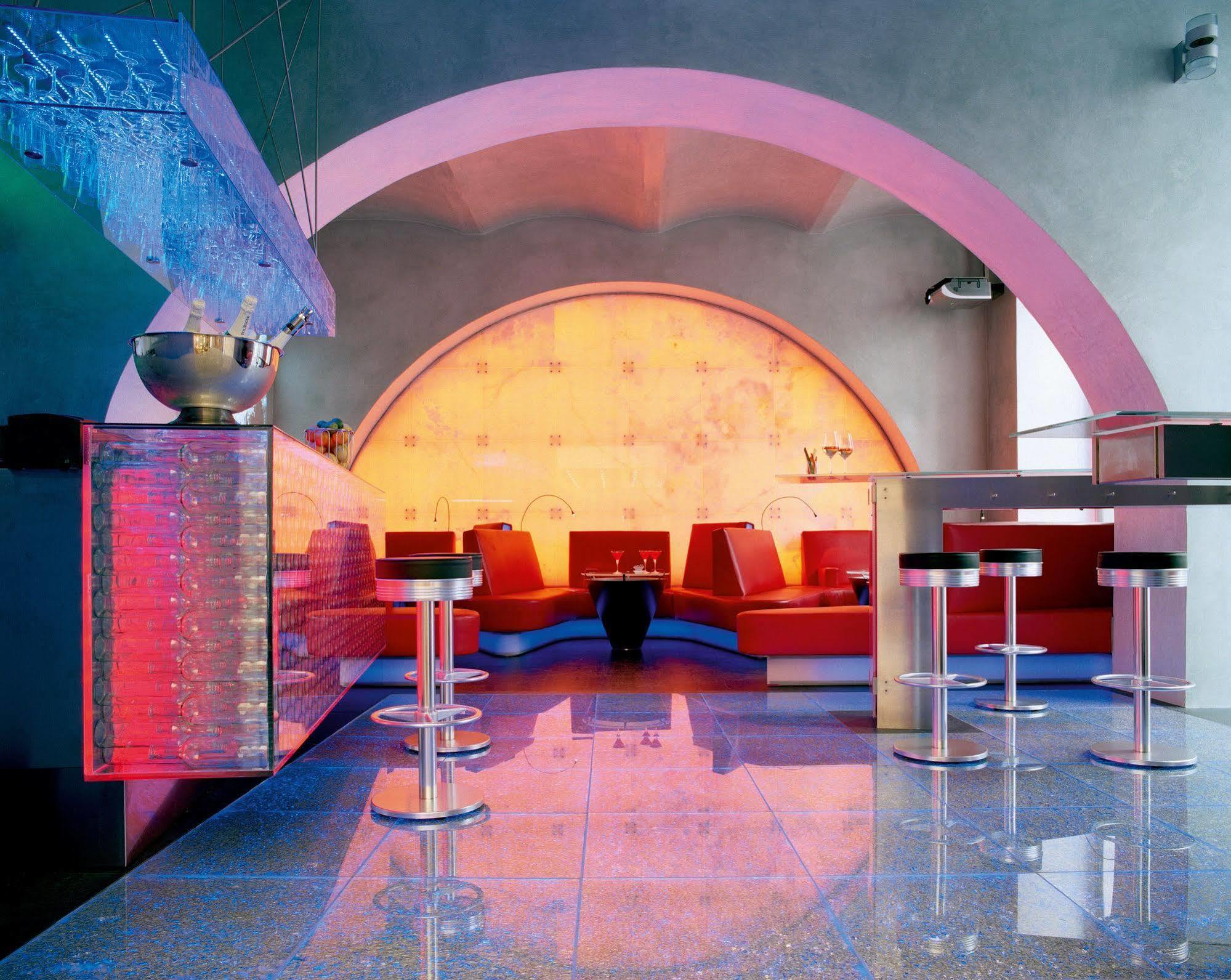 Hotel Greif, A Member Of Design Hotels 볼차노 외부 사진
