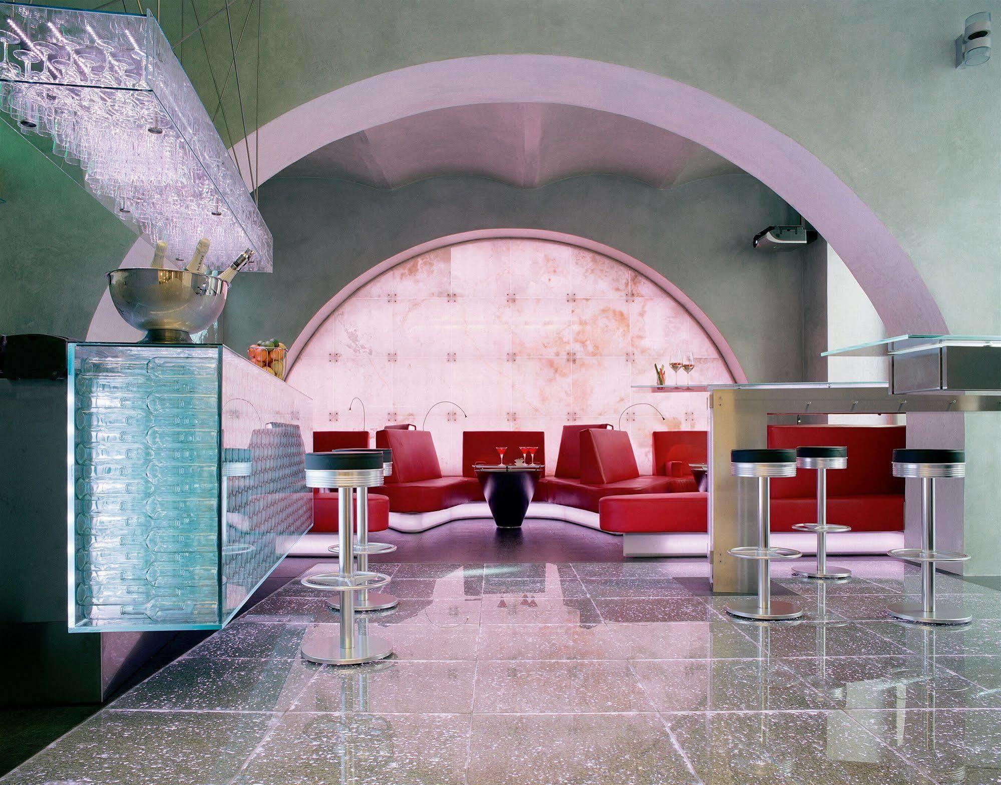 Hotel Greif, A Member Of Design Hotels 볼차노 외부 사진